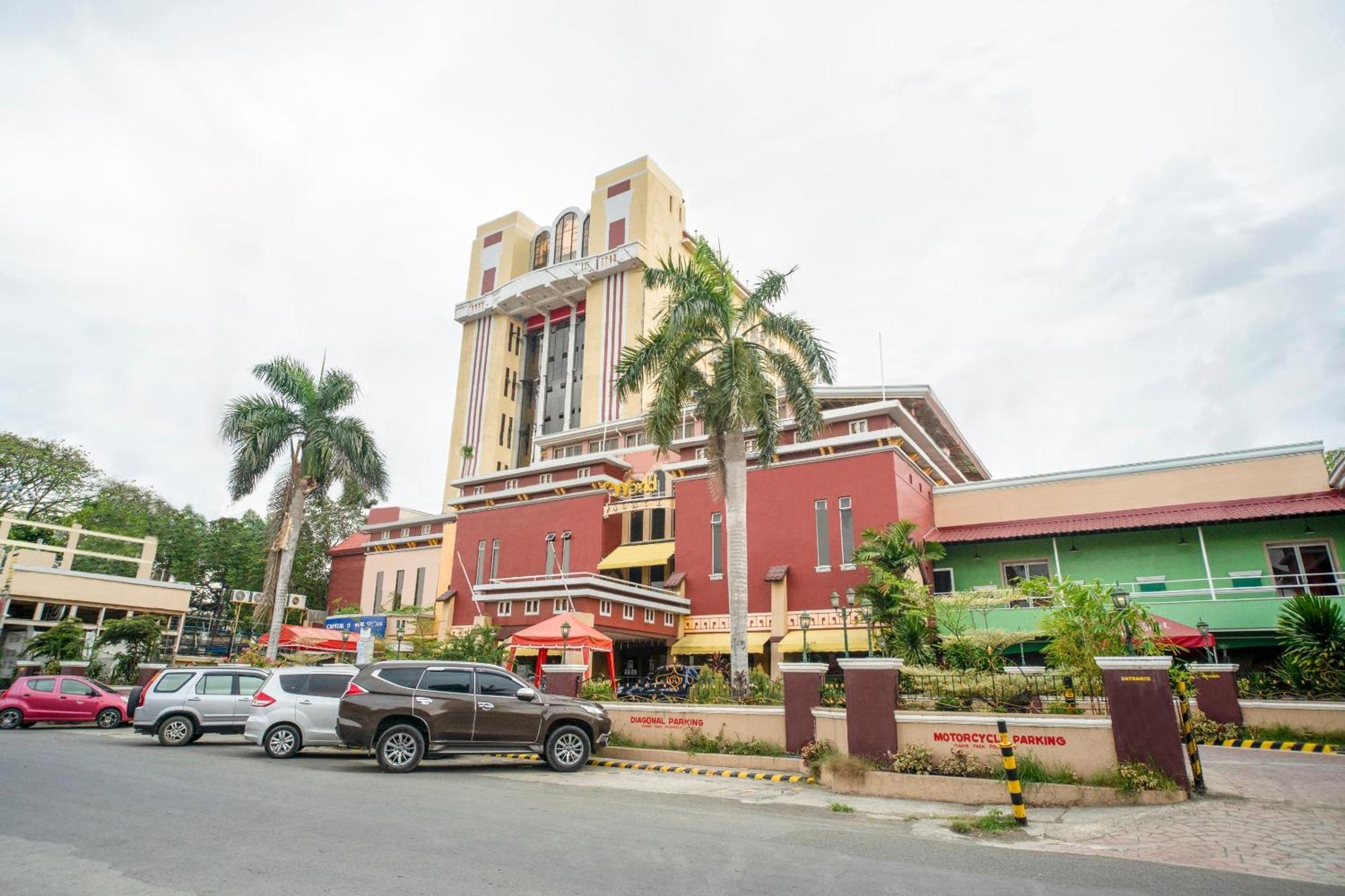 캐피탈 O 460 월드 팰리스 호텔 - 직원 백신 접종 Davao City 외부 사진